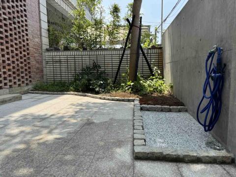 羽 - 地磚鋪設&花崗圍邊