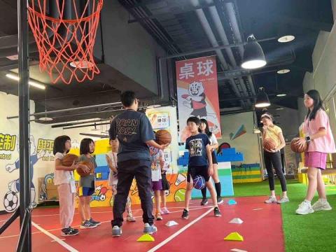 吳珮玲 - 圓山混齡籃球課