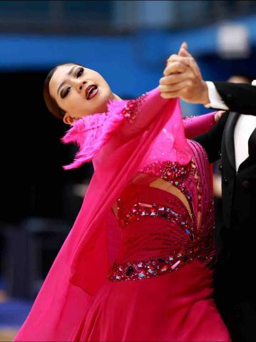 wendy｜國標舞｜標準舞｜拉丁舞｜社交舞 - 