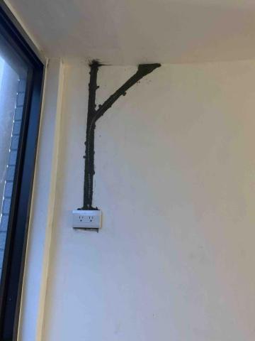 叱臣工程行 - 牆面新增220V插座 後續補土（尚未批土