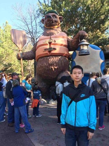 提供韓文翻譯社台中服務的專家Jared