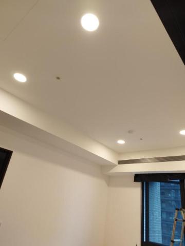 周昆興 - 崁燈更換工程（後）