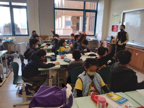 駱梨 - 能帶領多個小朋友參與課程、活躍氣氛並保持秩序