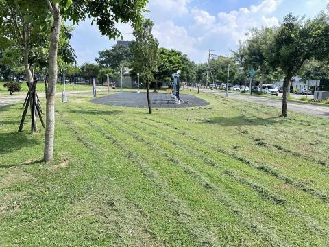 瑋羽園藝工坊 - 割草後