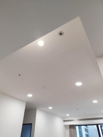 周昆興 - 崁燈更換工程（前）