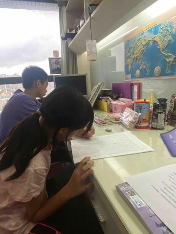 鍾雯卉 - 國文家教