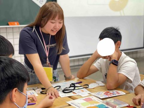 范庭芝 - 對於引導學生很有耐心