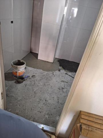 啟程泥作修繕工程 - 廚房地板鋪設磁磚 施工中