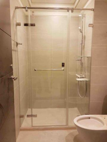 與玻璃為伍的男人 - 乾濕分離(3片.無框式內開門)