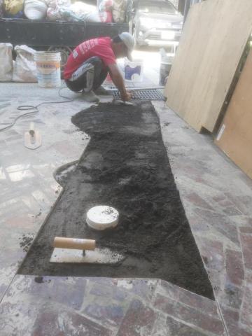 啟程泥作修繕工程 - 車庫地板打底 施工中