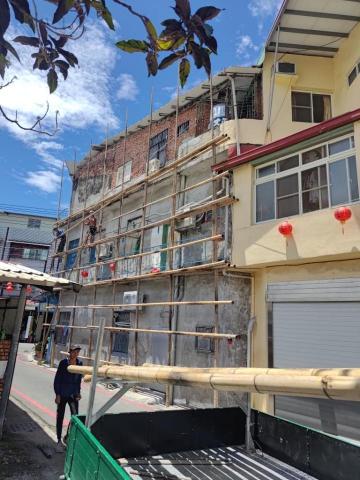 大吉鷹架工程行 - 屏東龍泉民房鐵皮衣裝設