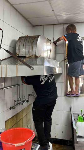 慈恩專業清潔 - 慈恩專業清潔

今日工作項目：

頤安安養中心清潔打掃

?服務地區：?高雄

✅服務項目：
1️⃣居家清潔（長期定點清潔）
2️⃣分租清潔
3️⃣退租清潔
4️⃣交屋清潔
5️⃣空屋清潔
6️⃣重點區域清潔（如：廚房 浴室 臥室）
7️⃣大樓清洗水塔以及公寓清洗水塔
8️⃣水塔清洗
9️⃣浴室洗除垢清洗
?廚房油汙清洗
1️⃣1️⃣水冷空调水塔清潔
1️⃣2️⃣5~15灑水車出租、工程用水、
園藝澆花、道路清洗、抑制揚塵、自來水運送
1️⃣3️⃣消毒除蟲
1️⃣4️⃣清運清潔
1️⃣5️⃣ 窗型及分離式