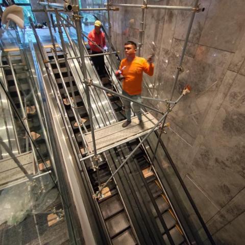 大吉鷹架工程行 - 手扶電梯施工管架