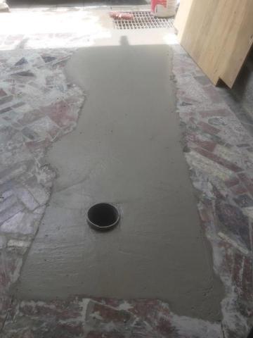 啟程泥作修繕工程 - 車庫地板抿石子 施工中