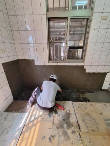 啟程泥作修繕工程 - 廚房牆面地板打底粉光 施工中