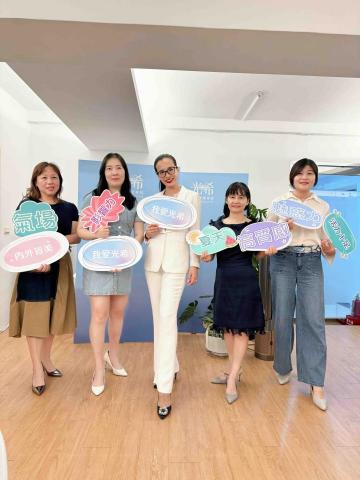 光希形象管理學院 - 8/17（六）教賽斯管顧的學員們「身心整合魅力穿搭工作坊」。??