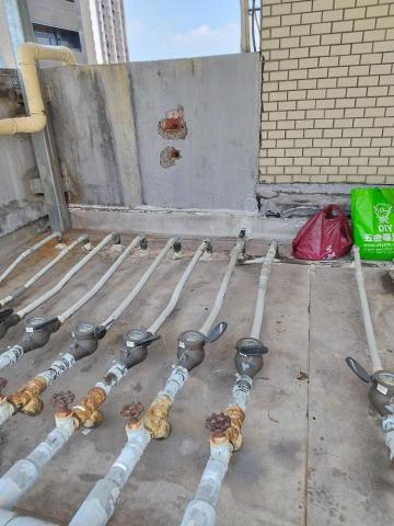 周昆興 - 全戶式加壓馬達安裝（前）