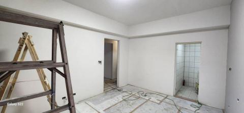 秝研油漆 防水工程 - 新竹市北區社區名稱：慶華綠晶 全室乳膠漆+跳色油漆（虹牌鄉居+I白+司曼特燕麥黃+得利女裝灰） 施工中