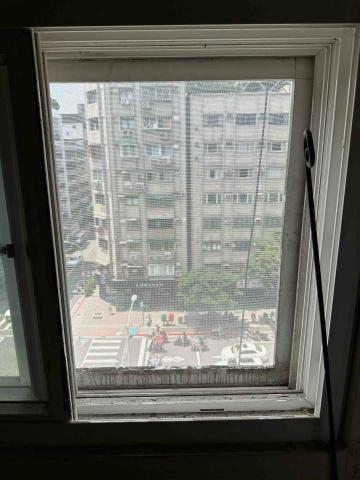 晶品鋼鋁工程行 - 松江路3舊紗窗網更換完成！