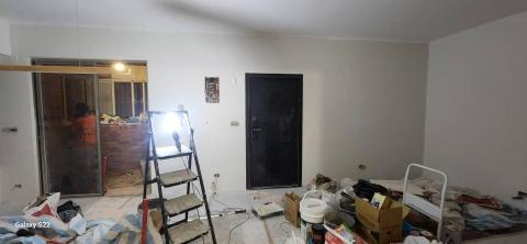 秝研油漆 防水工程 - 新竹市北區社區名稱：慶華綠晶 全室乳膠漆+跳色油漆（虹牌鄉居+I白+司曼特燕麥黃+得利女裝灰） 施工中