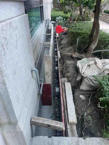 柯杰 - 花圃排水溝