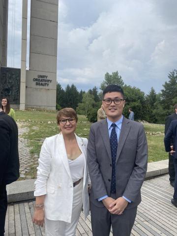 Laurence - 出訪國際自由聯盟 (Liberal International) 75周年大會，主席 Hakima el Haite 合影