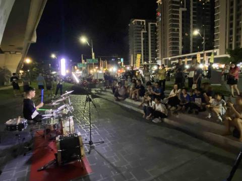 InuDrum伊努鼓室 爵士鼓工作室 - 員林龍燈夜市表演