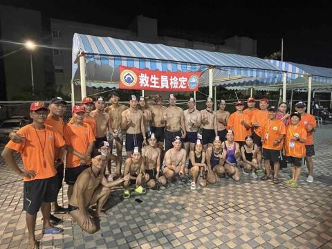 小哲才藝學院 - 救生員班結訓