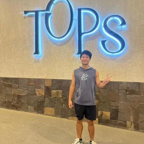 提供撞球服務的專家陳冠穎 CHEN GUAN YING E24116411