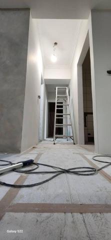 秝研油漆 防水工程 - 新竹市北區社區名稱：慶華綠晶 全室乳膠漆+跳色油漆+門框油漆（虹牌鄉居+I白+司曼特 燕麥黃+得利女裝灰）施工中