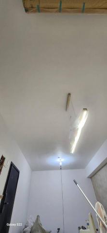 秝研油漆 防水工程 - 新竹市北區社區名稱：慶華綠晶 全室乳膠漆+跳色油漆+門框油漆（虹牌鄉居+I白+司曼特 燕麥黃+得利女裝灰）施工中