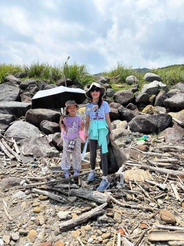 夏蕊童夢工坊 - 帶學生做淨灘活動