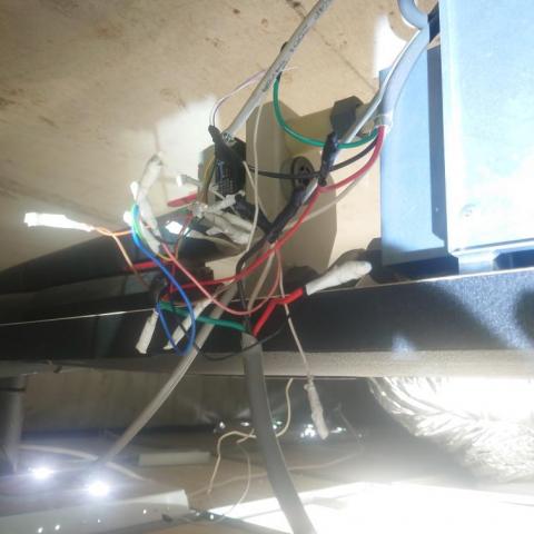 私人 - 吊隱式板式電子三通更換