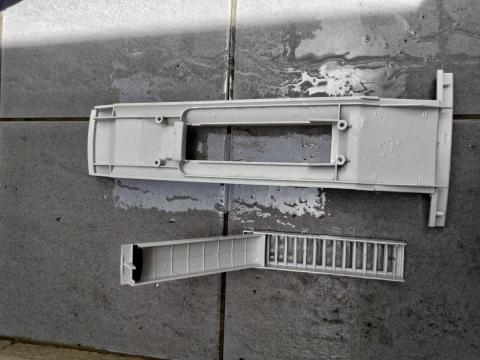 劉明賢 - 零件清洗後