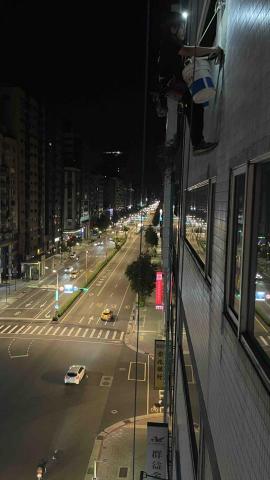 台灣外牆蜘蛛人 - 