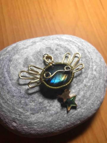 玉澗菓-銅線手作x晶礦 - 六角恐龍(蠑螈) 拉長石