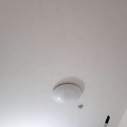 秝研油漆 防水工程 - 新竹市北區社區名稱：慶華綠晶 全室乳膠漆+跳色油漆+門框油漆（虹牌鄉居+I白+司曼特 燕麥黃+得利女裝灰）施工中