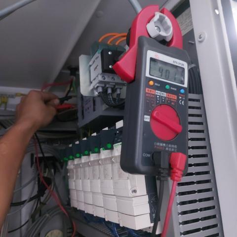 陳家宏 - 電力系統查修