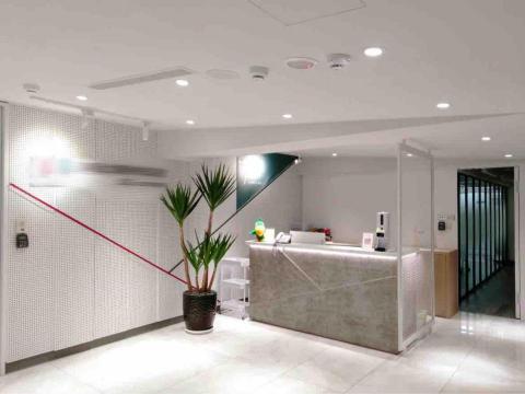 小鮮肉油漆工程👷 - 後製清水模。