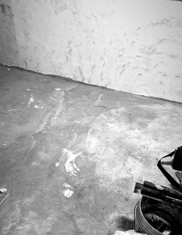 黃宥霖 - 舊牆油漆批土修補