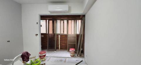 秝研油漆 防水工程 - 新竹市北區社區名稱：慶華綠晶 全室乳膠漆+跳色油漆+門框油漆（虹牌鄉居+I白+司曼特 燕麥黃+得利女裝灰）施工中