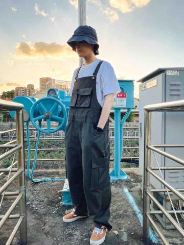 楊晴 - 吊帶褲訂製（設計/打版/製作）