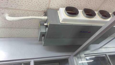 建凱工業冷凍空調 - 廠辦吊隱式空調安裝。