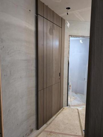 佳家工程行 - 懸浮門