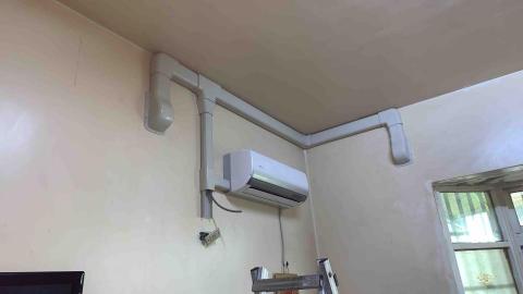 建凱工業冷凍空調 - 日立一對三修飾管槽規劃空調安裝。