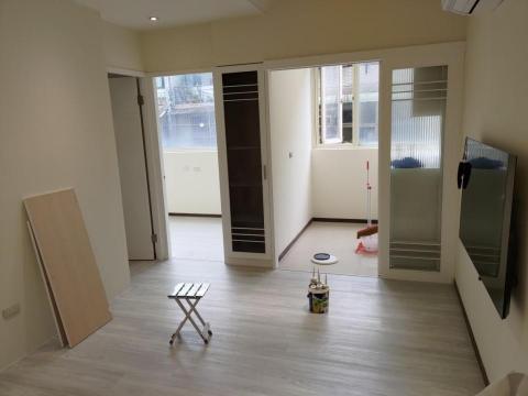 佳家工程行 - 石塑地板鋪設