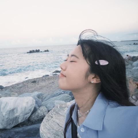 提供應徵服務的專家賴欣愉