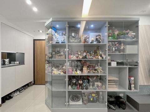 新雅家具有限公司 - 展示櫃