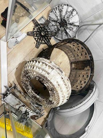 捷芯專業清潔 - 洗衣機（內桶加零件分解 清洗前）