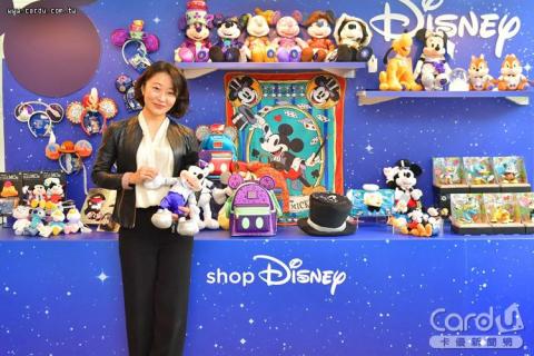 Queena Chang - 迪士尼官方電商shopDisney於2022年11月登台，為提升品牌知名度及吸引粉絲前往下單，客戶希望透過記者會宣傳達成預期目標。

考量生消線媒體喜歡美拍，故我方建議客戶調整為「媒體拍照會」形式舉辦，最後也成功達成KPI.